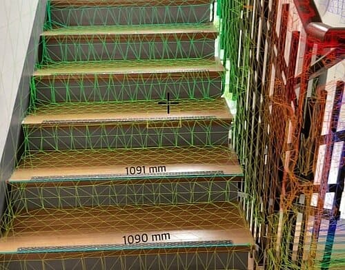Scannen einer Treppe inklusive Mesh, Messpunkten und Maßen