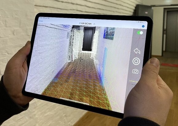 Scan app for calculating floor areas and wall areas in use